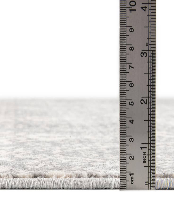 Detail image of 4' x 6' Alexis Rug