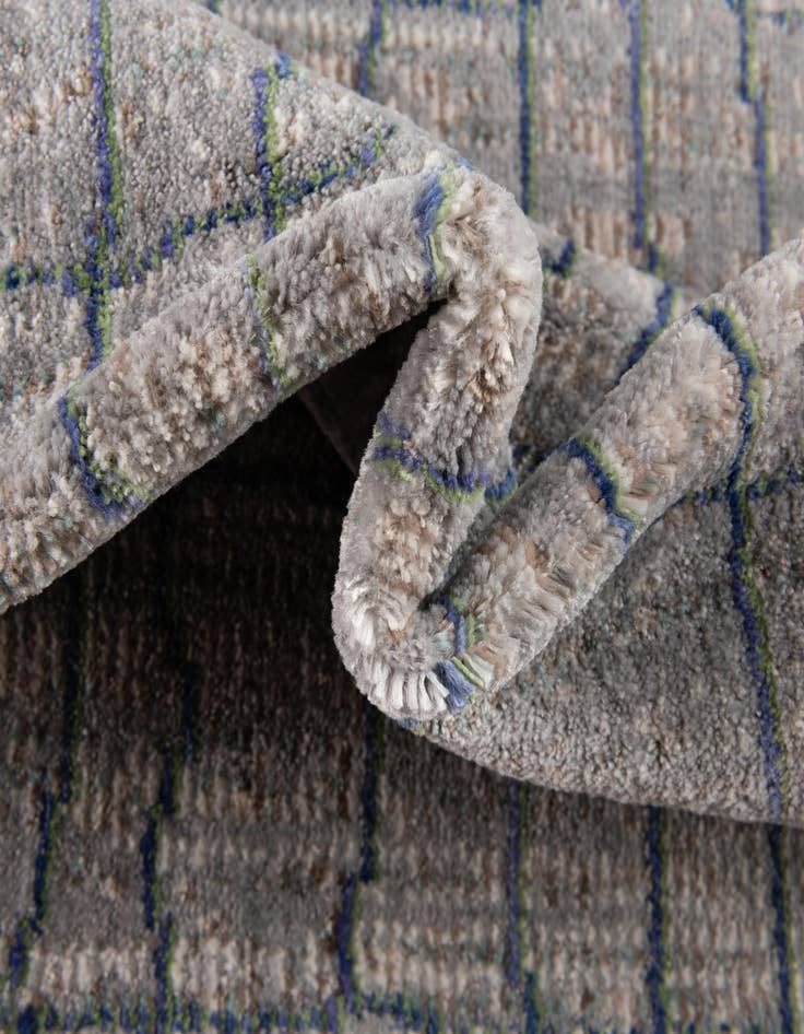 Detail image of 4' x 6' Alexis Rug