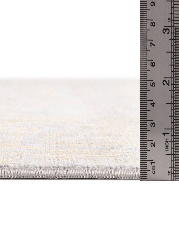 Detail image of 4' x 6' Alexis Rug