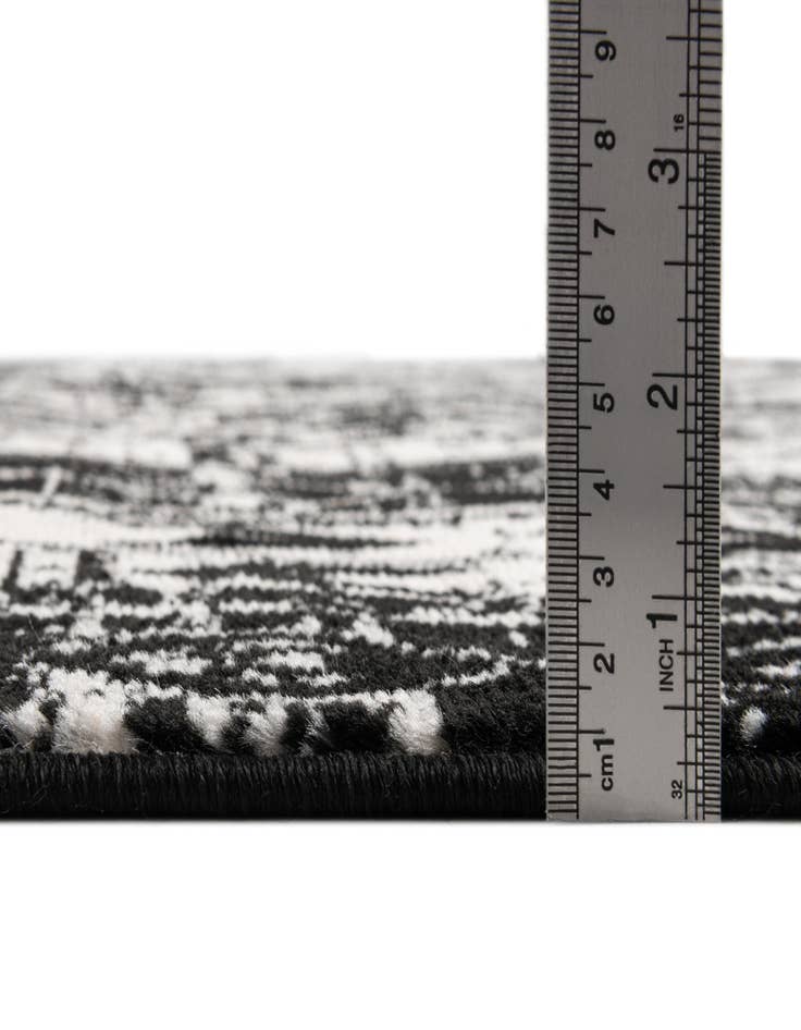 Detail image of 7' 9 x 10' Alexis Rug