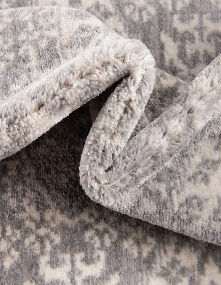 Detail image of 4' x 6' Alexis Rug