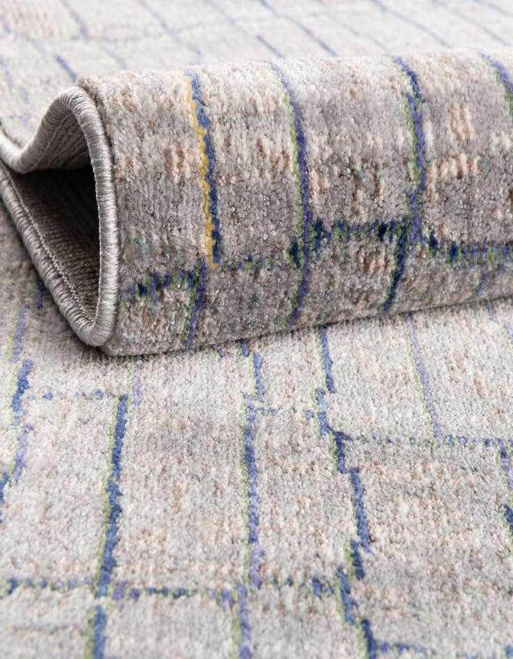 Detail image of 4' x 6' Alexis Rug