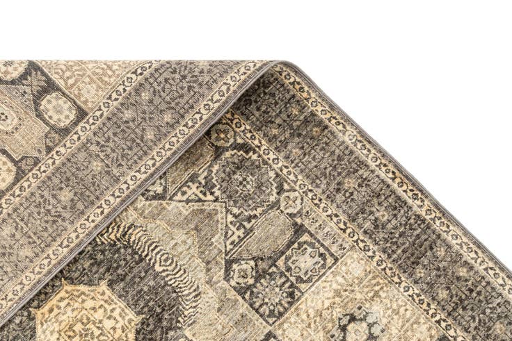 Detail image of 3' 11 x 5' 9 Hand Knotted Amina Rug