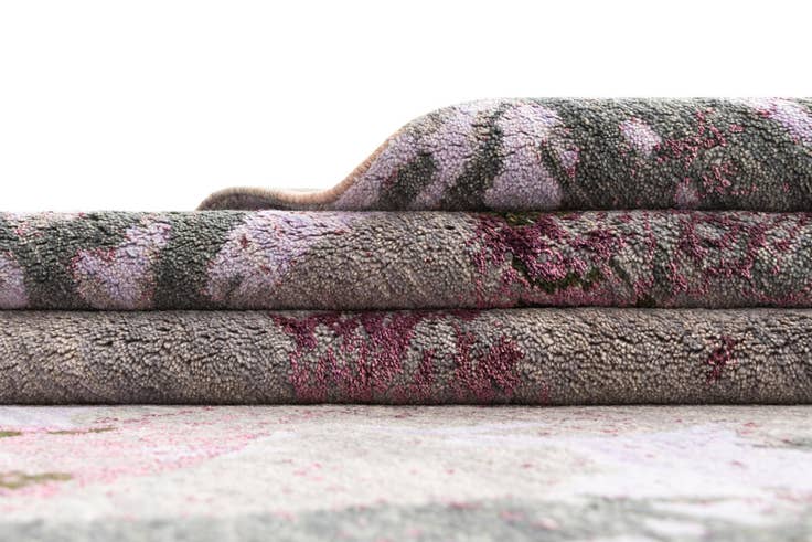 Detail image of 5' 5 x 7' 10 Hand Knotted Anar Rug