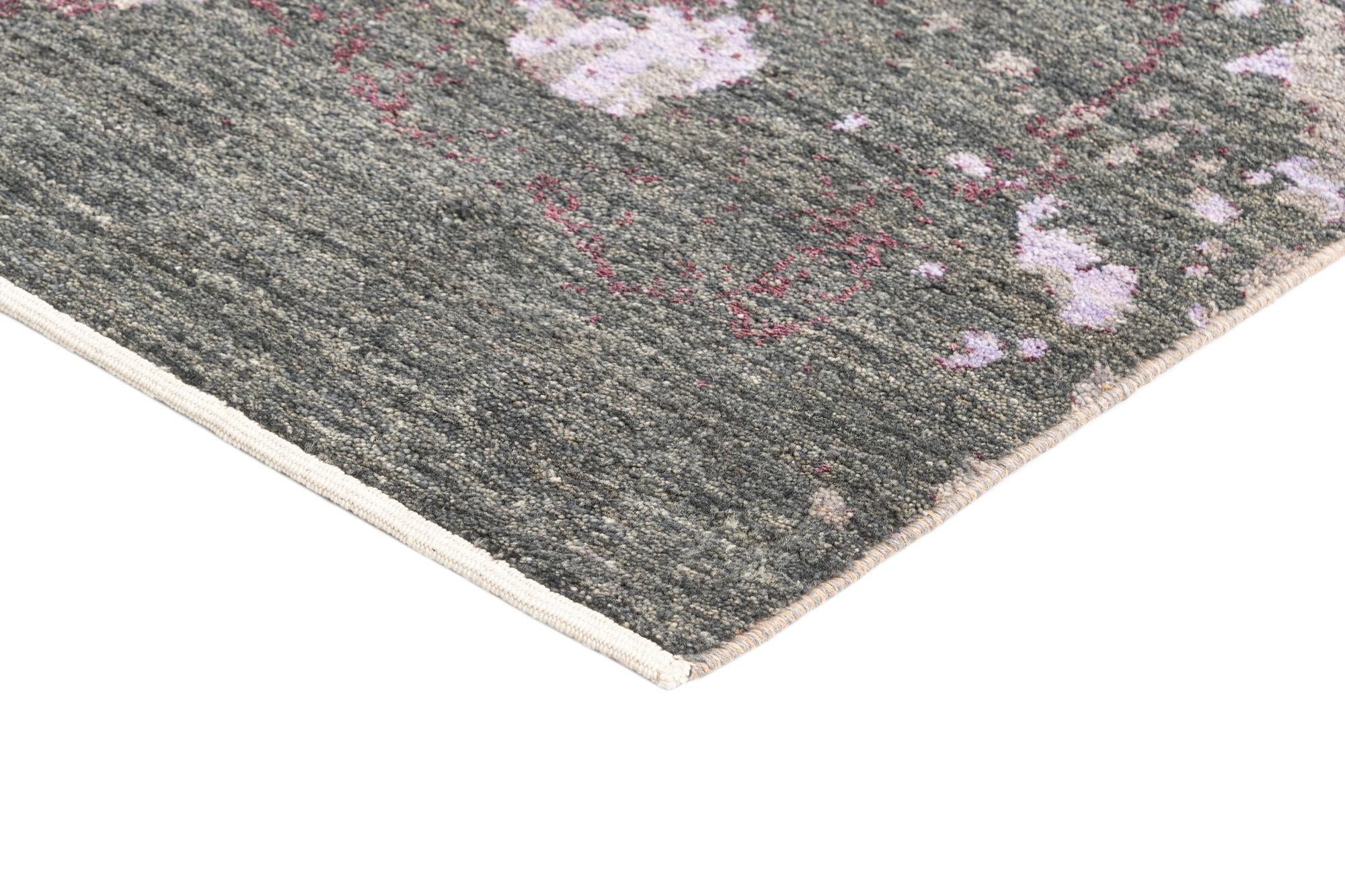 5' 5 x 7' 10 Hand Knotted Anar Rug