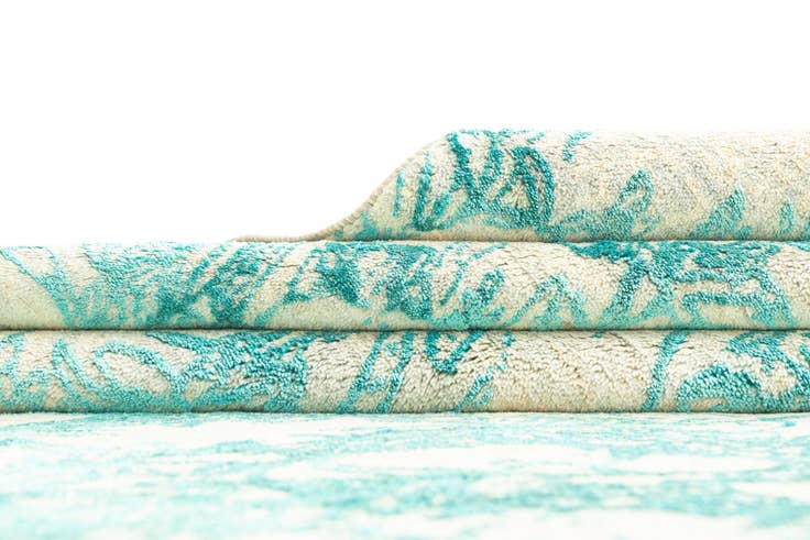 Detail image of 6' 4 x 9' 8 Hand Knotted Anar Rug