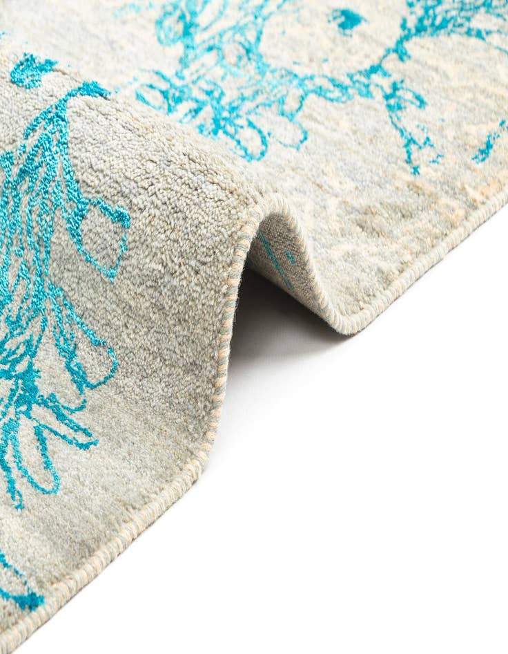 Detail image of 6' 9 x 9' 3  Hand Knotted Anar Rug