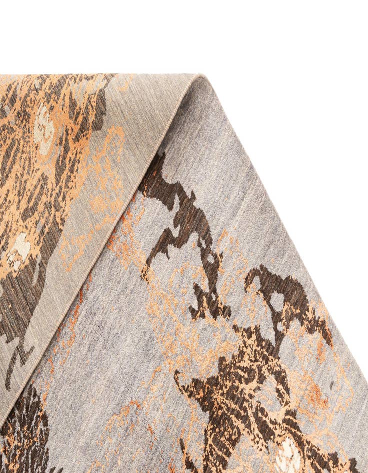 Detail image of 6' 6 x 9' 11 Hand Knotted Anar Rug