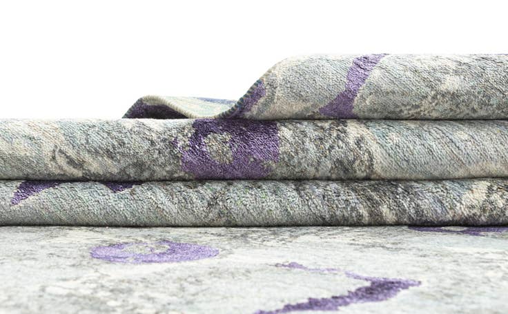 Detail image of 6' 6 x 9' 8 Hand Knotted Anar Rug