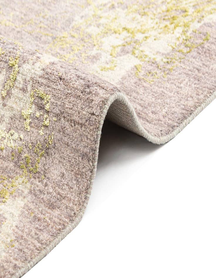 Detail image of 6' 6 x 9' 10  Hand Knotted Anar Rug