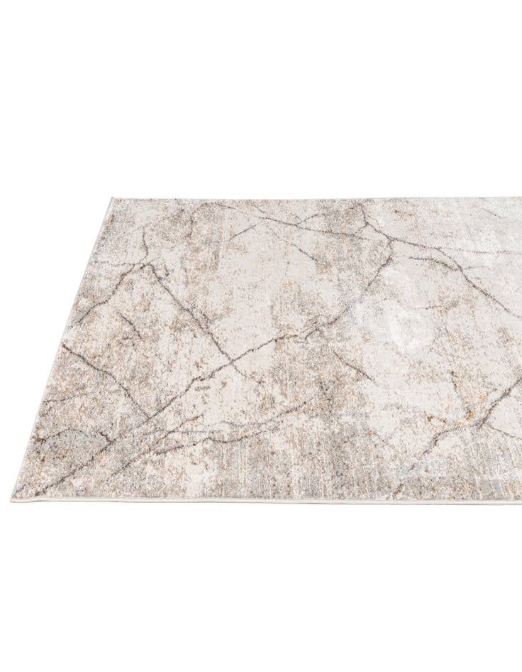 Detail image of 5' 2 x 7' 5 Aria Rug