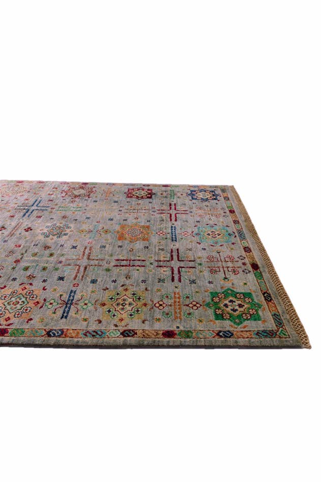 Detail image of 4' x 6' 2 Hand Knotted Ariana Ziegler Rug