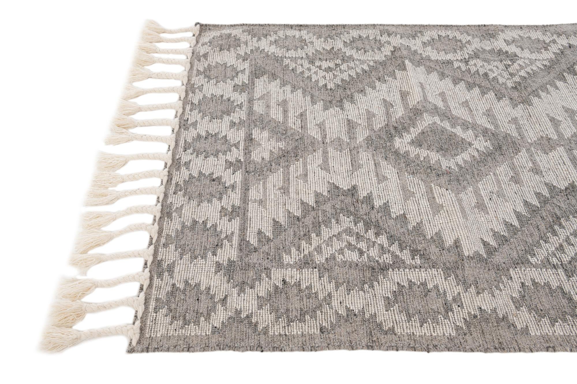 4' x 6' 9 Hand Woven Arizona Wool Rug