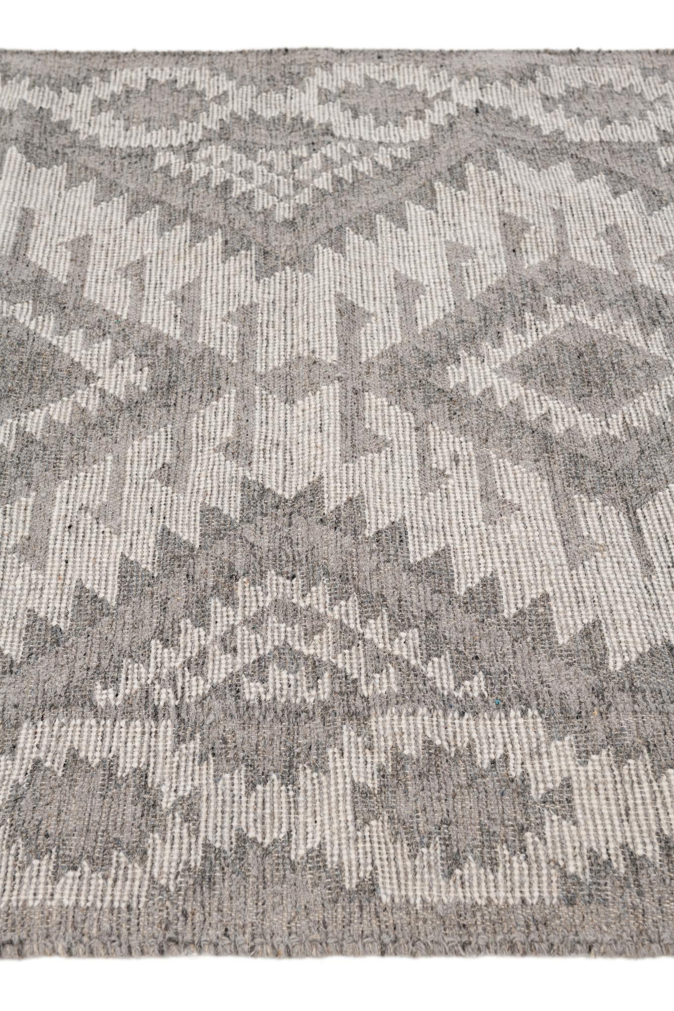 4' x 6' 9 Hand Woven Arizona Wool Rug