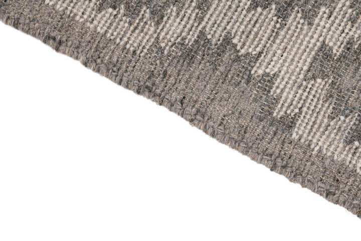 4' x 6' 9 Hand Woven Arizona Wool Rug