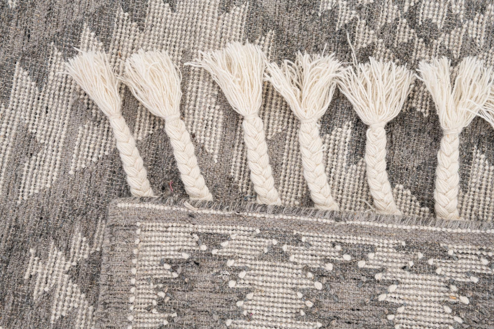 4' x 6' 9 Hand Woven Arizona Wool Rug