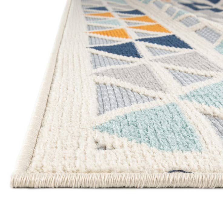 Detail image of 9' x 12' Easy-Clean Aruba Indoor / Outdoor Rug