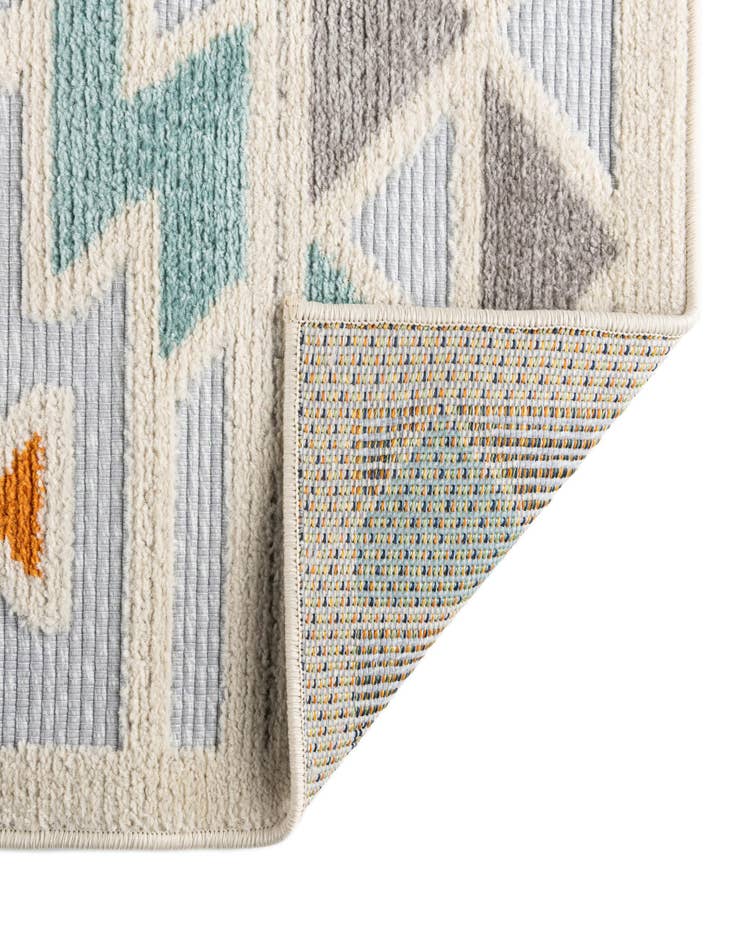 Detail image of 7' 10 x 10' Easy-Clean Aruba Indoor / Outdoor Rug