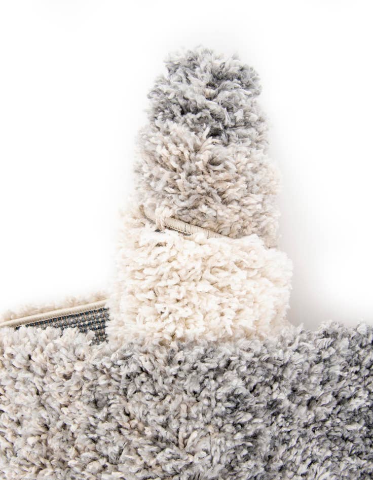 Detail image of 4' x 6' Athena Shag Rug