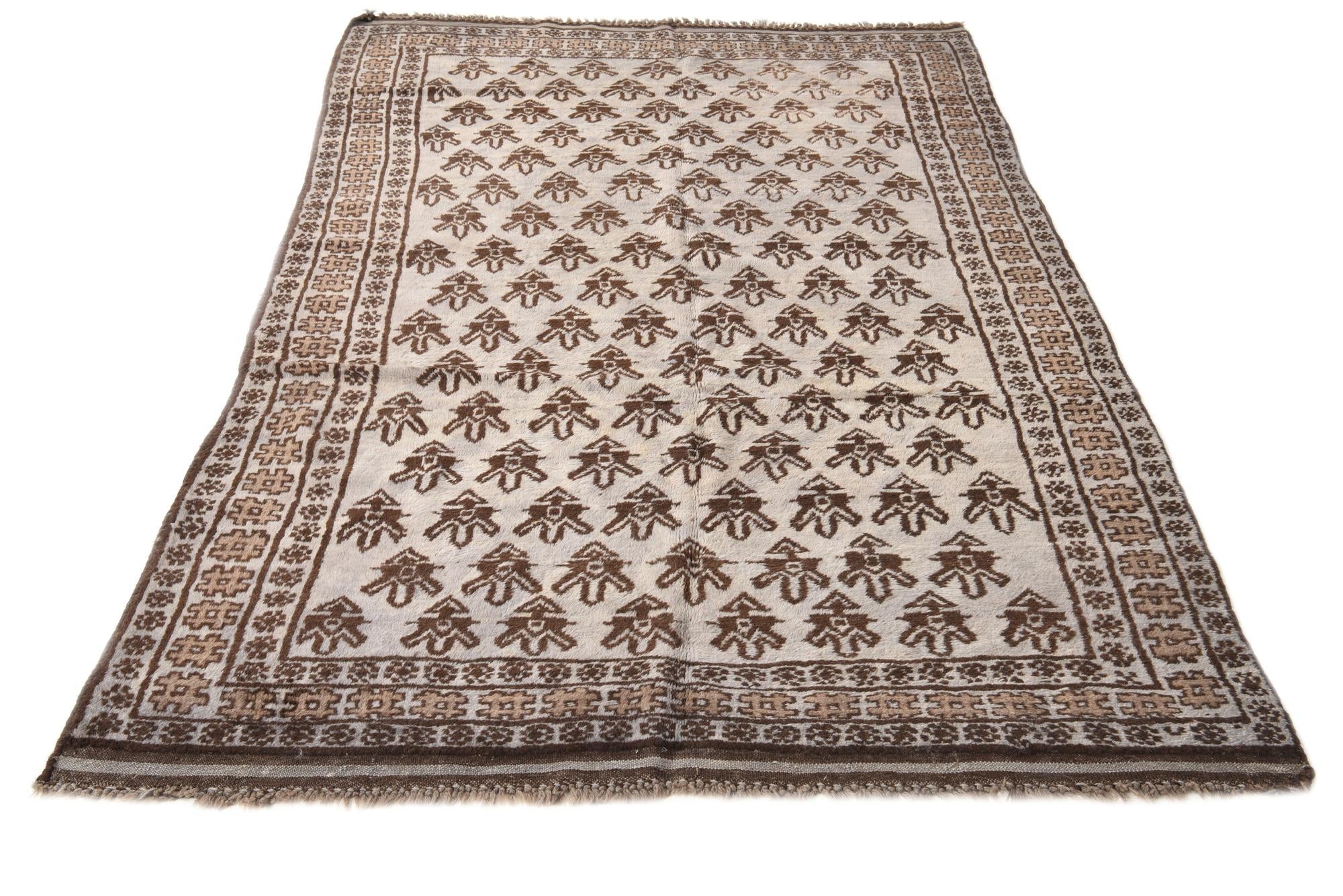 4' 9 x 8' Hand Knotted Balouch Wool Rug
