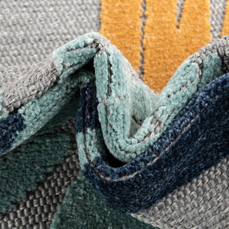 Detail image of 2' x 3' Easy-Clean Belize Indoor / Outdoor Rug