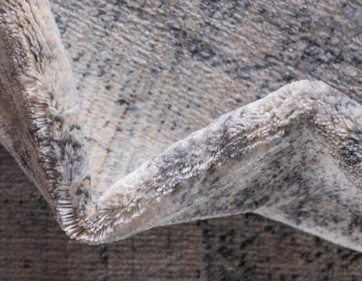 Detail image of 4' x 6' Berkshire Rug