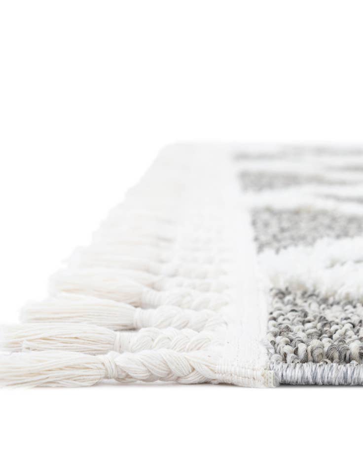 Detail image of 5' 3 x 8' Boho Rug