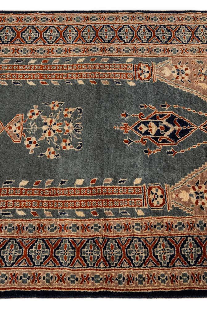 2' 8 x 4' 6 Hand Knotted Bokhara Oriental Wool Rug