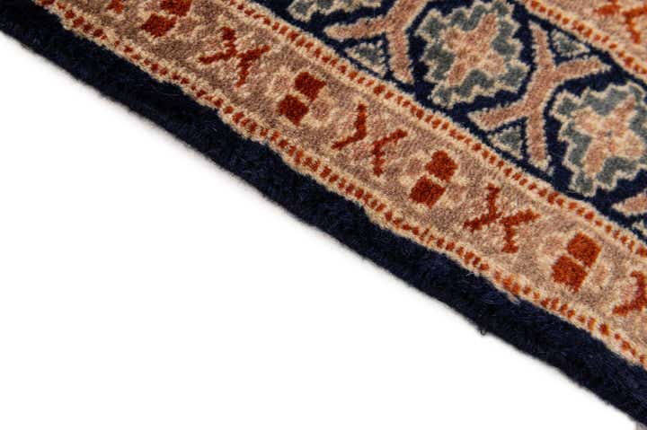 2' 8 x 4' 5 Hand Knotted Bokhara Oriental Wool Rug