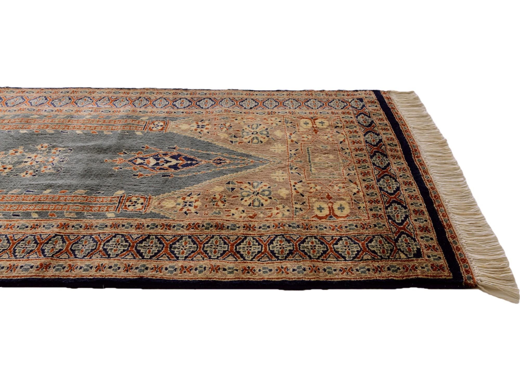 2' 8 x 4' 7 Bokhara Wool Rug