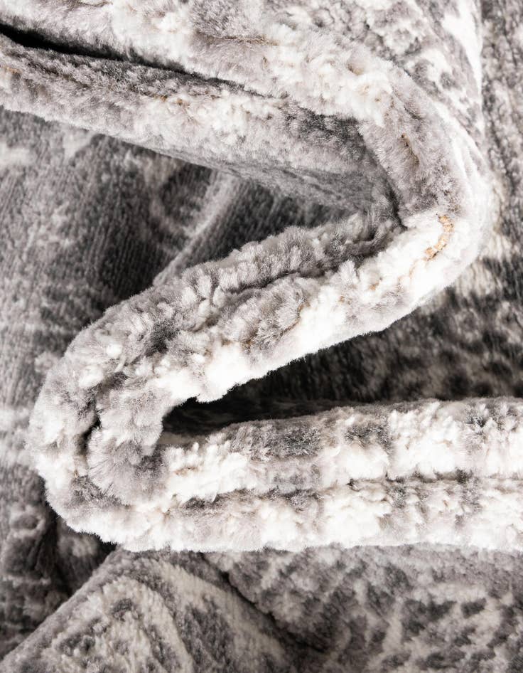 Detail image of 9' x 12' 2 Boston Rug