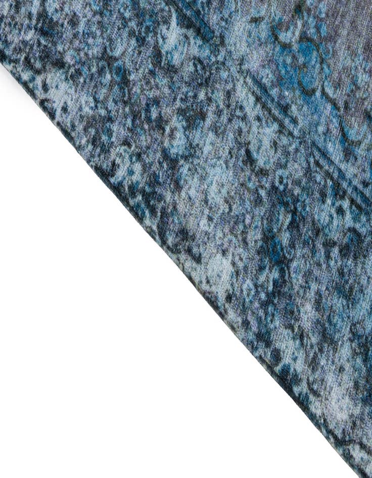 Detail image of 5' 5 x 7' 4 Boutique Rug