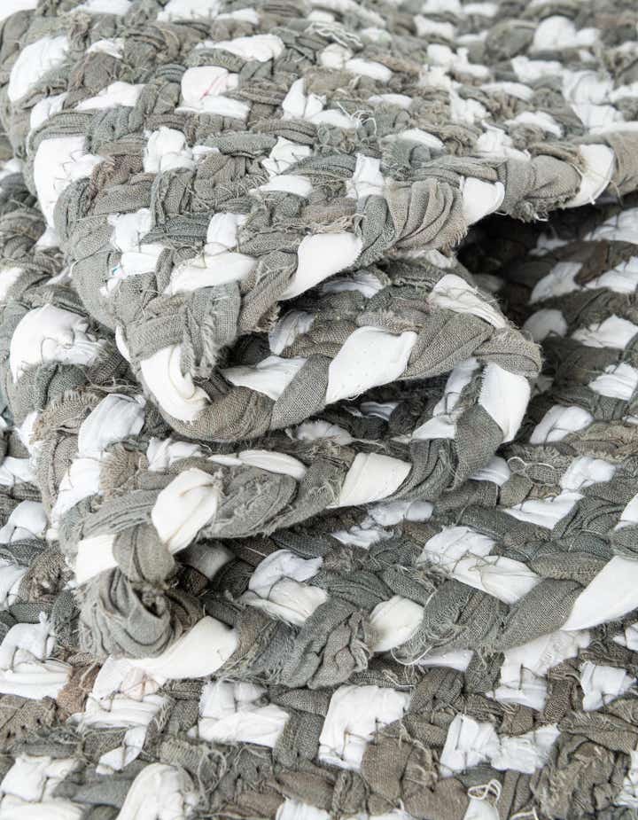 4' 1 x 5' Handmade Braided Chindi Rug