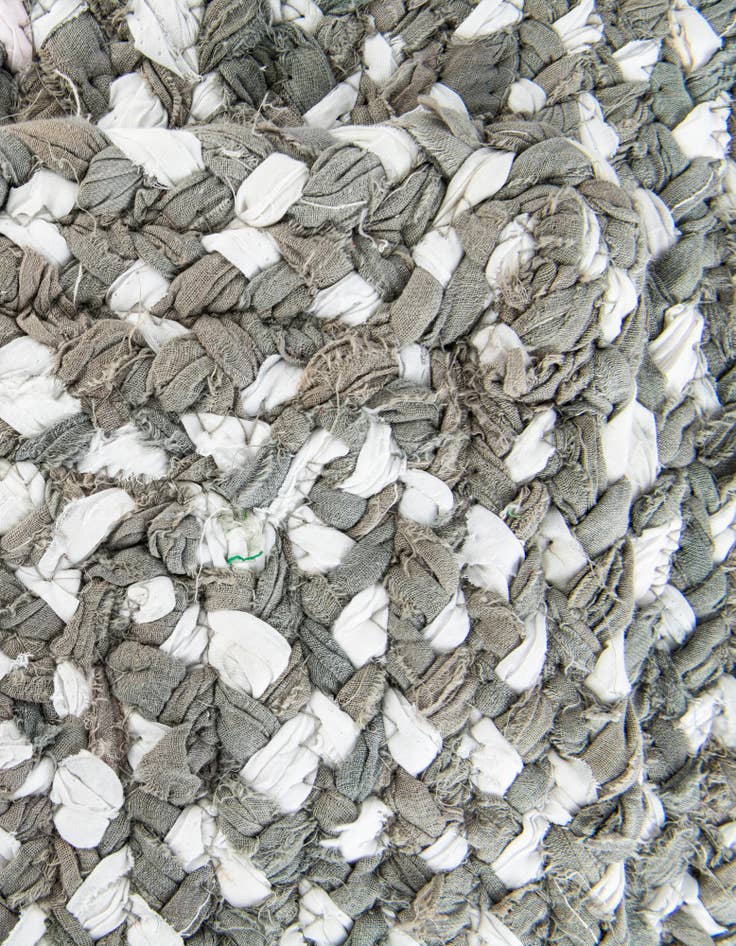 Detail image of 4' 1 x 5' Handmade Braided Chindi Rug