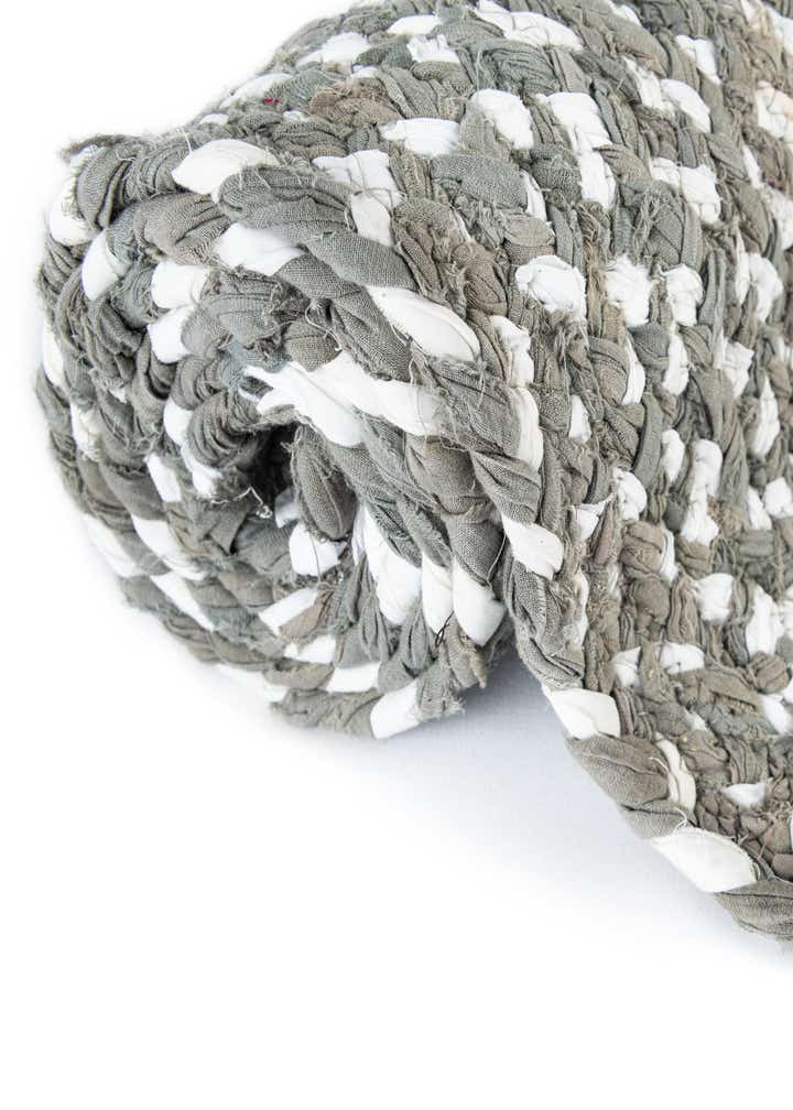 2' x 3' 1 Handmade Braided Chindi Rug