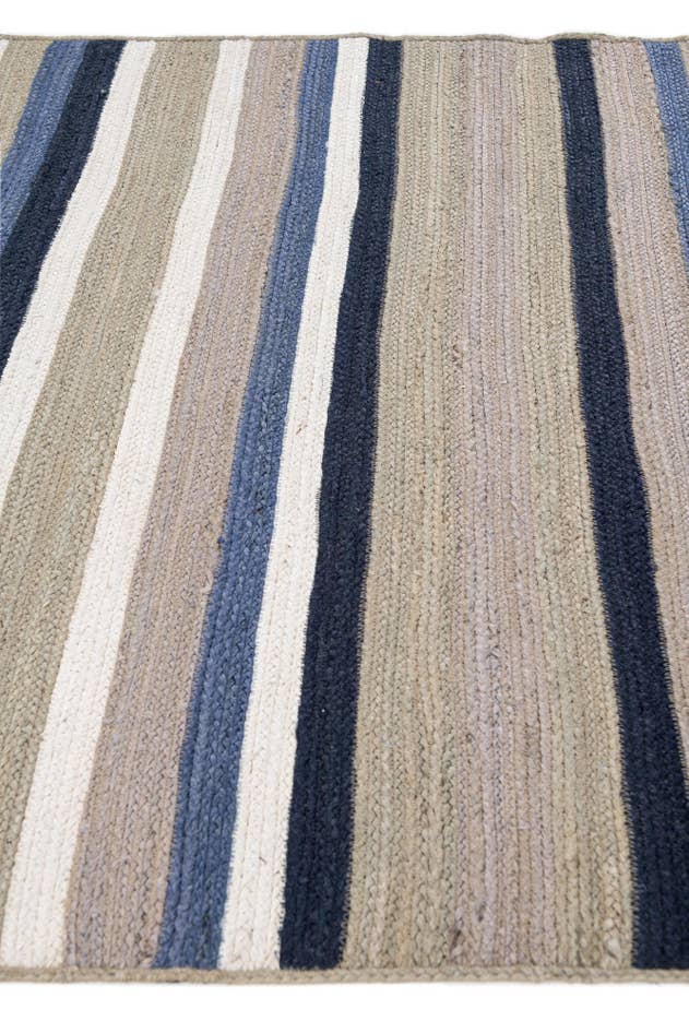 Detail image of 5' 2 x 8' 4 Handmade Braided Jute Rug