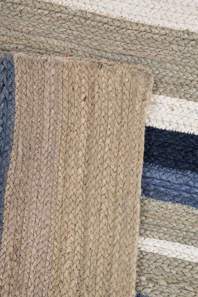 Detail image of 5' 2 x 8' 4 Handmade Braided Jute Rug