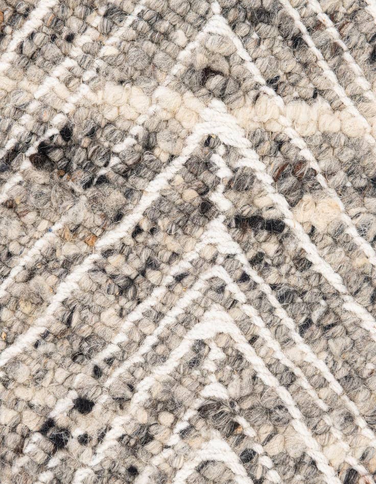 Detail image of 2' x 3' 2 Hand Knotted Braided Jute Rug