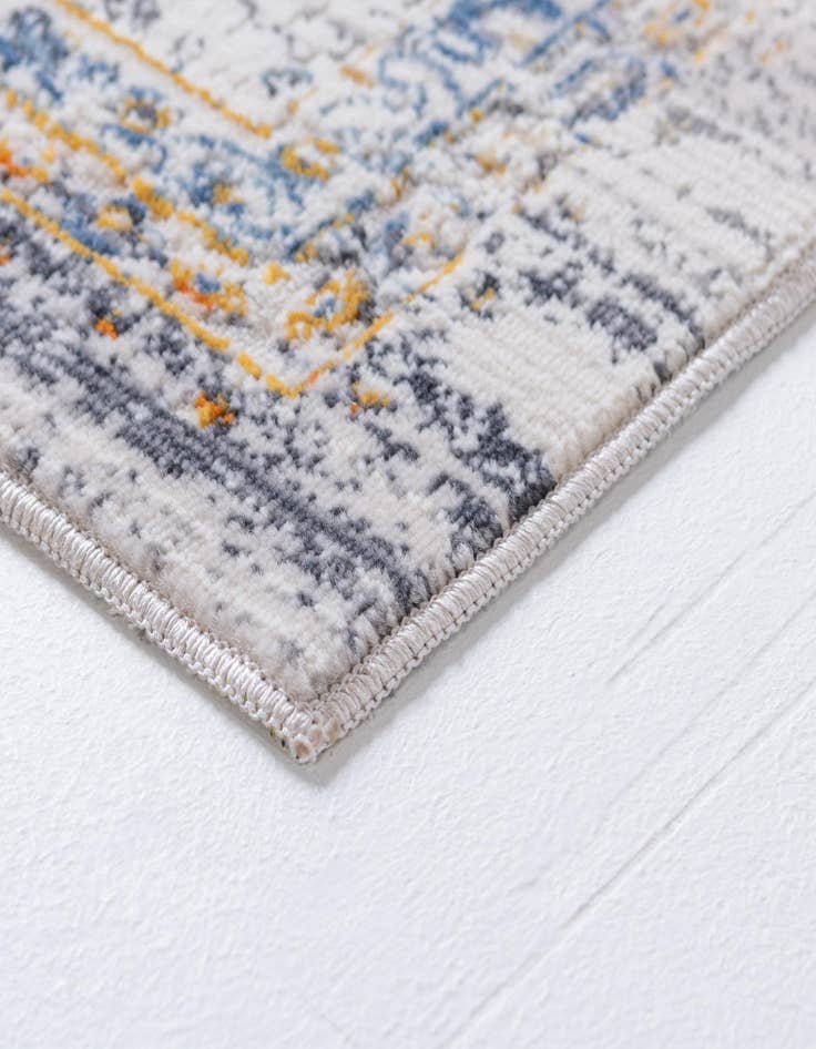 Detail image of 8' x 9' 10 Budapest Rug