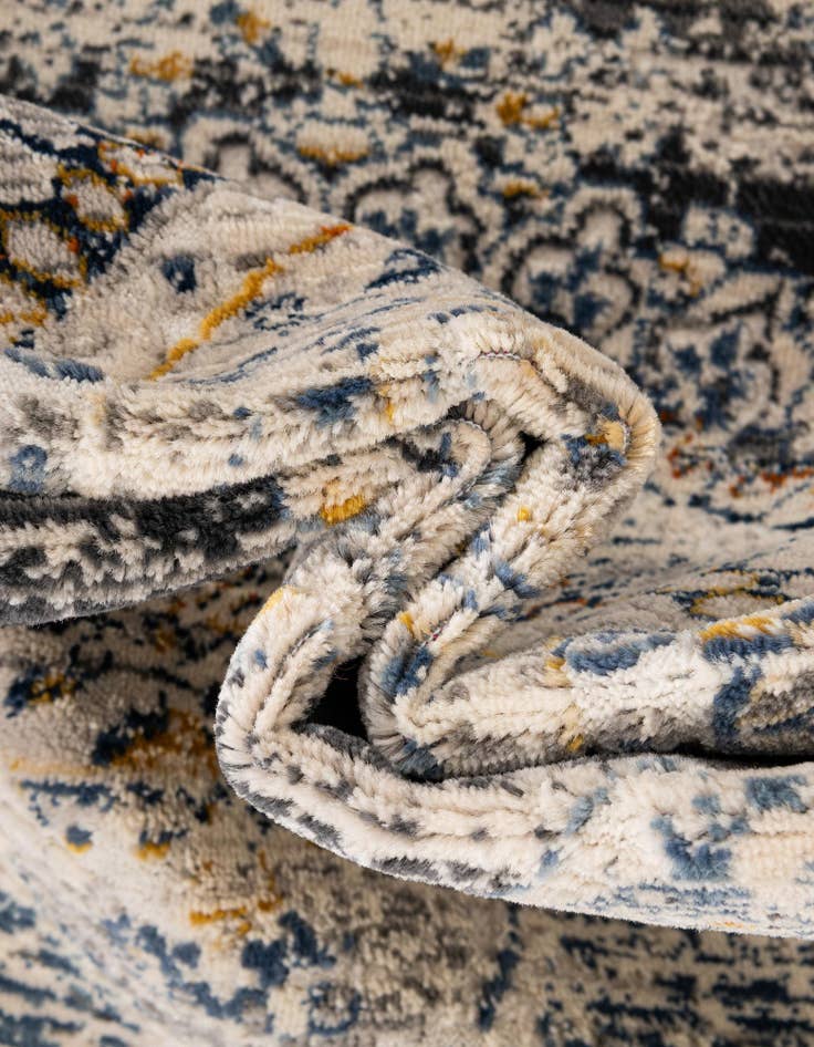 Detail image of 8' x 9' 10 Budapest Rug