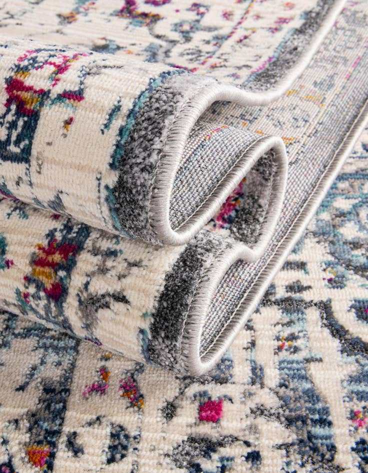 Detail image of 9' x 12' Budapest Rug