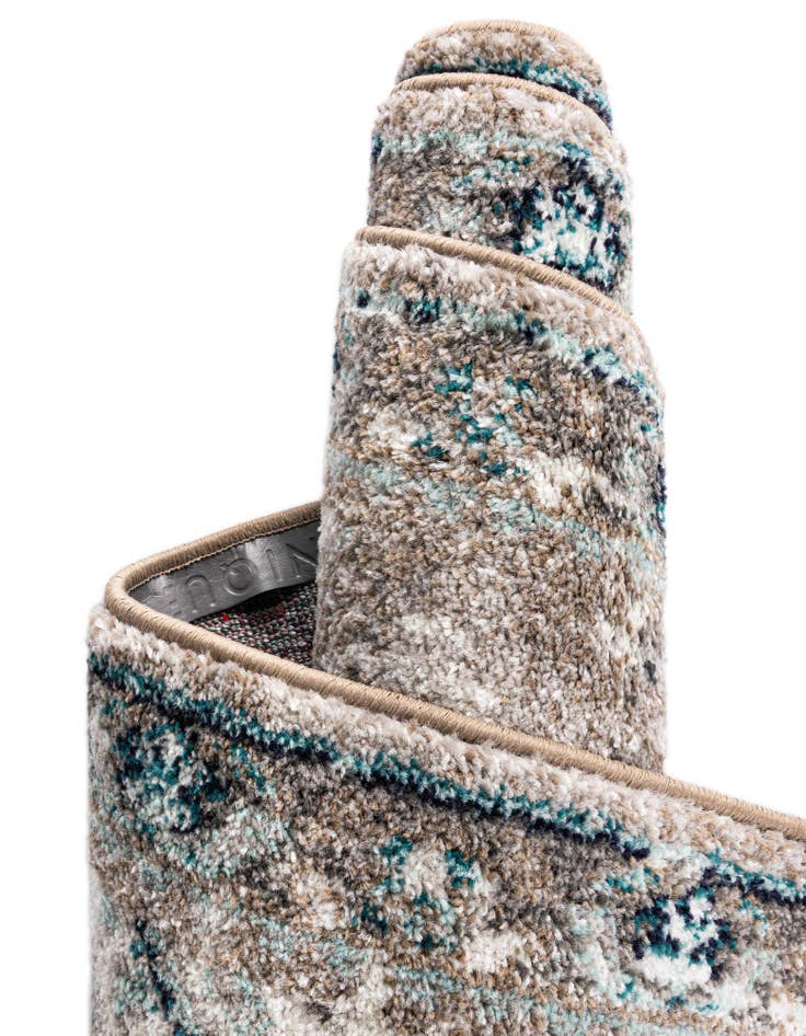 Detail image of 2' x 3' Carrington Rug