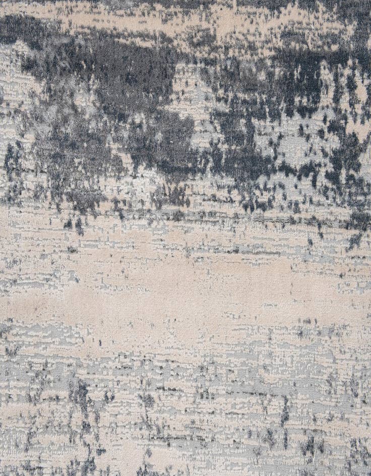 Detail image of 5' 2 x 7' 8 Caspian Rug