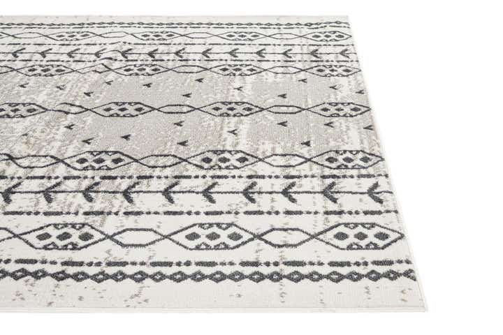 5' 3 x 7' 8 Caspian Rug