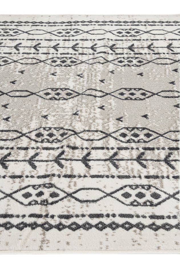 Detail image of 5' 3 x 7' 8 Caspian Rug