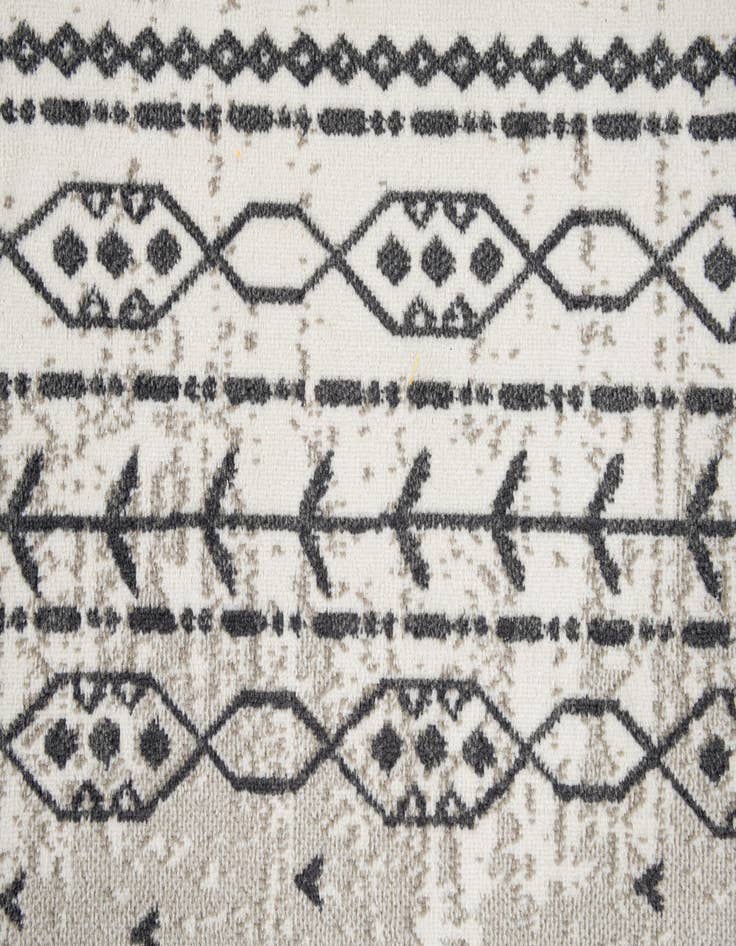 Detail image of 5' 3 x 7' 8 Caspian Rug