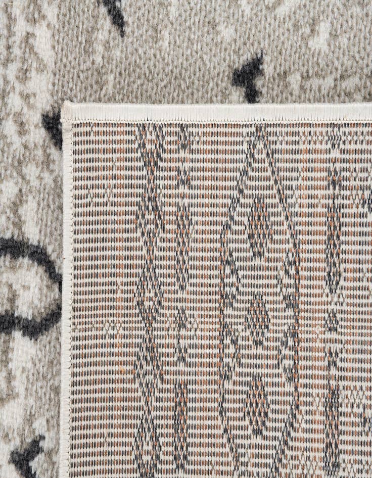 Detail image of 5' 3 x 7' 8 Caspian Rug