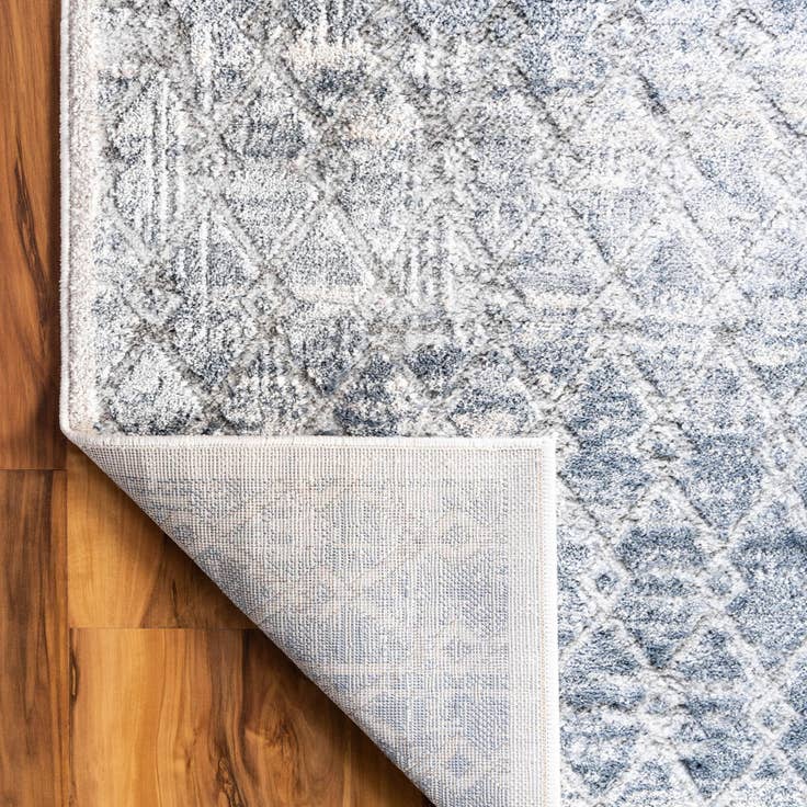 Detail image of 4' x 6' Caspian Rug