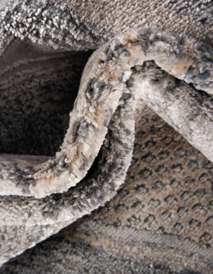 Detail image of 4' x 6' Caspian Rug