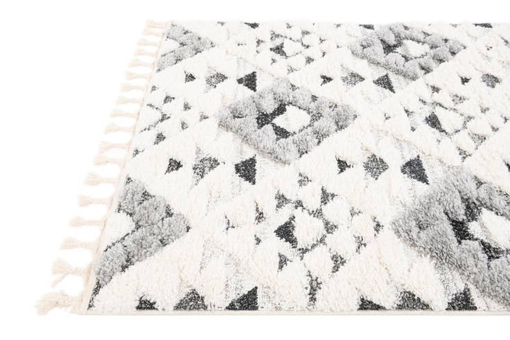 Detail image of 4' x 6' Cherokee Rug